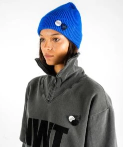 Beanie Hayer Royal "BLEED