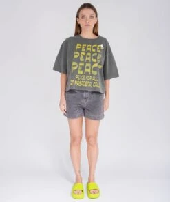PASADENA" Crop Crooper Pepper Tee Shirt